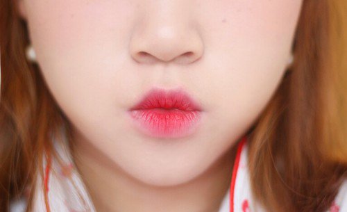 Có những cách nào làm môi nhỏ lại không ?